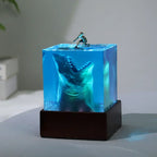 Cubo Luminoso in Resina — Squalo Bianco