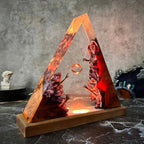 Lampada Triangolare in Resina — Anello Dorato