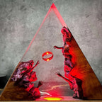 Lampada Triangolare in Resina — Anello Dorato