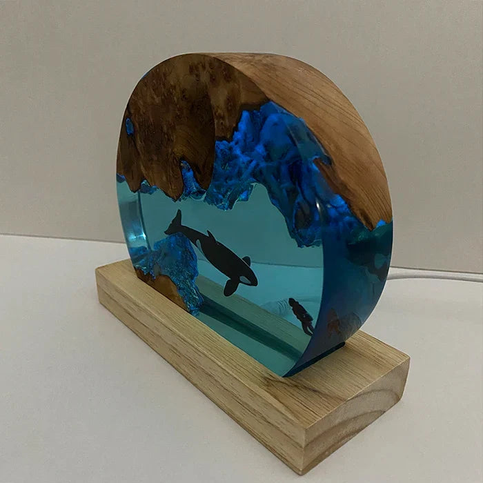 Lampada Rotonda in Resina — Orca e Sub