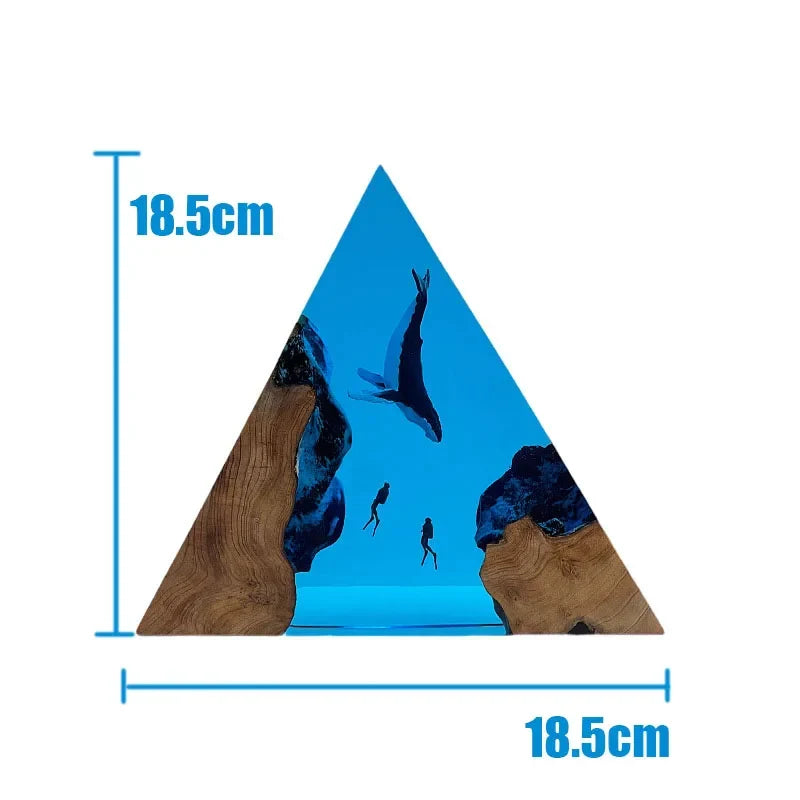 Lampada Triangolare in Resina — Balena e Sub