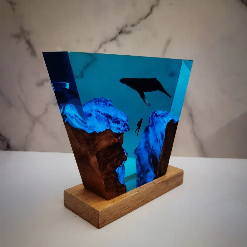 Lampada in Resina — Fossa Oceanica e Balena