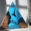 Lampada Triangolare in Resina — Balena e Sub