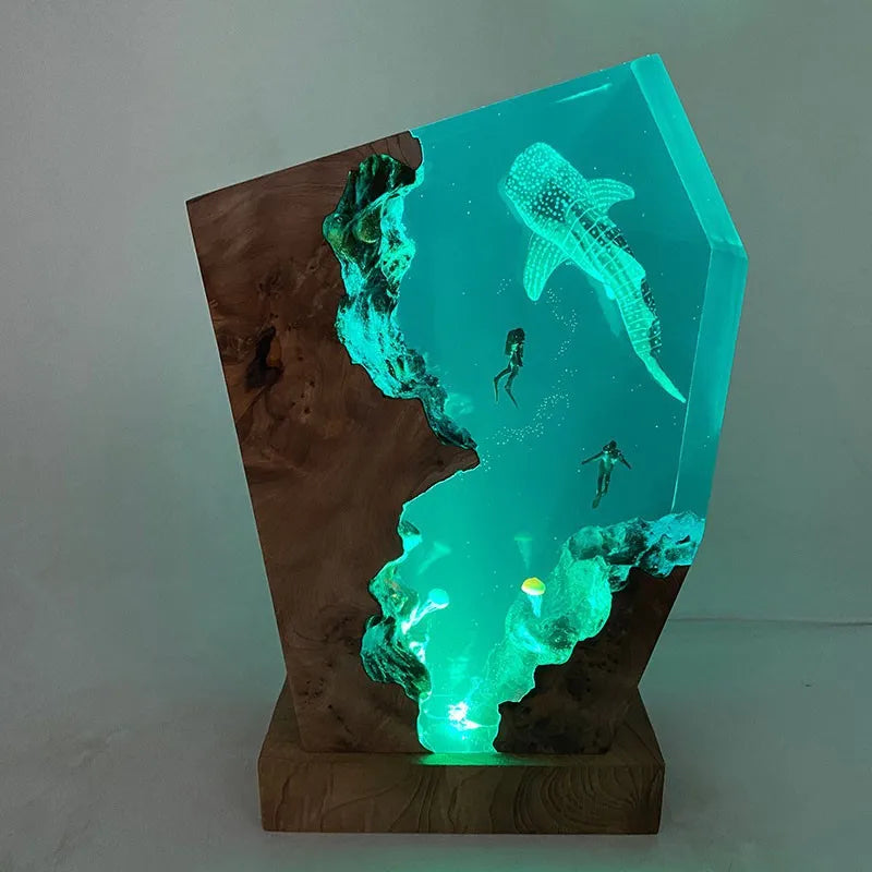 Grande Lampada in Resina — Squalo Balena