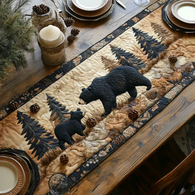 Runner da Tavola Trapuntato – Black Bear Family