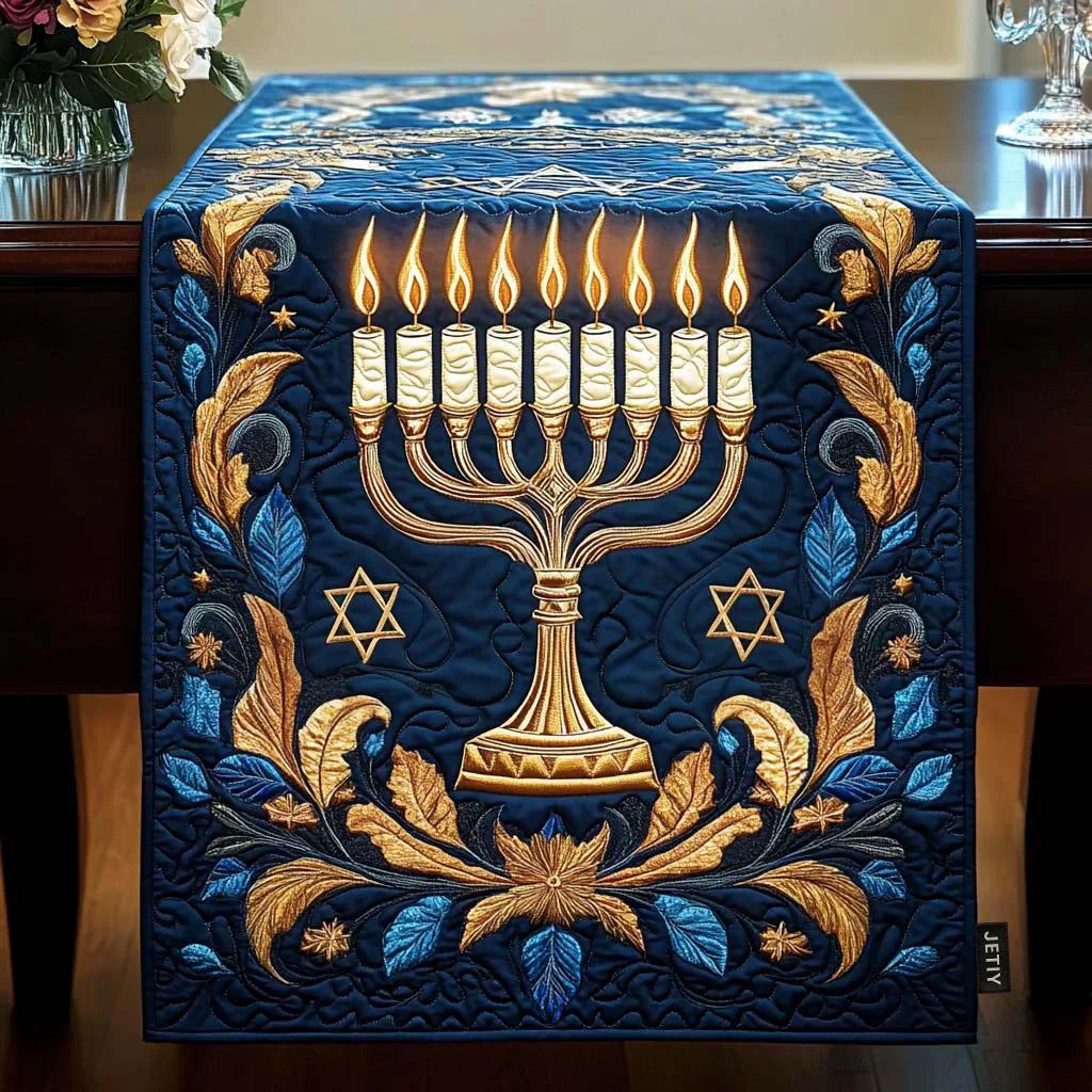 Runner da Tavola Trapuntato – Illuminated Menorah